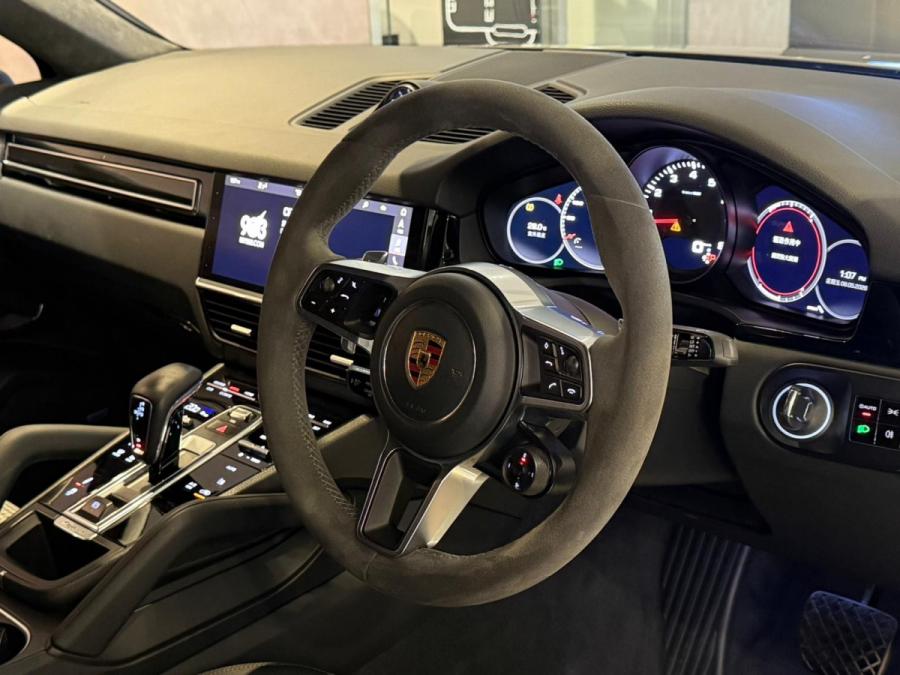 CAYENNE COUPE - Image 11