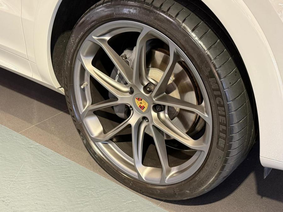 CAYENNE COUPE - Image 8