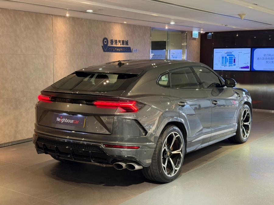 Urus 4.0-5 Seats - Image 2