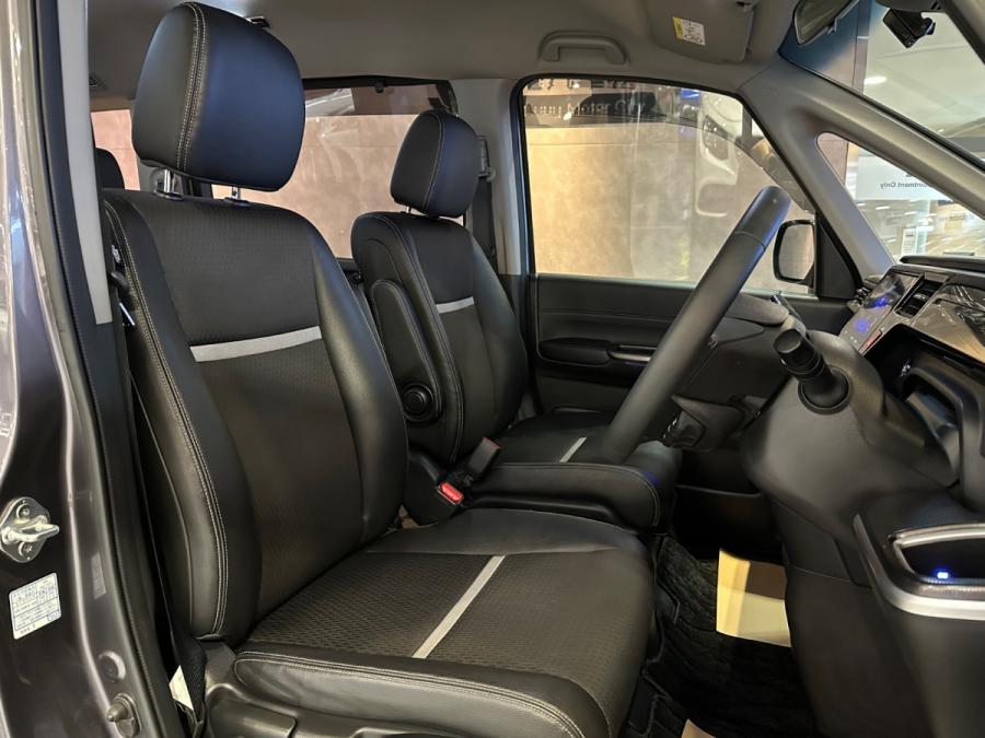 Stepwgn Ehev Spada EX Cool - Image 3