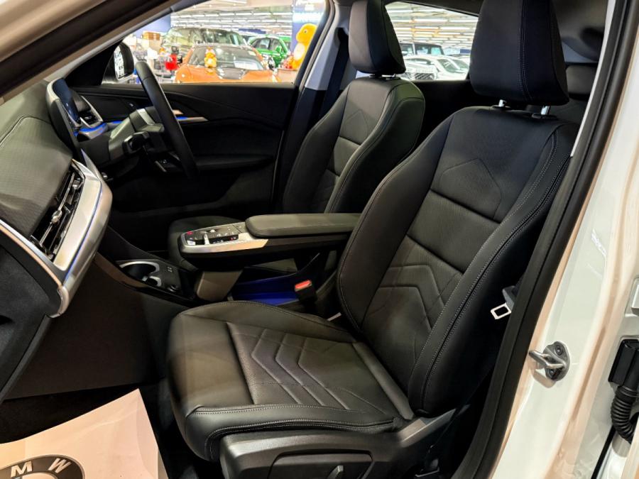 IX2 eDrive 20 - Image 8
