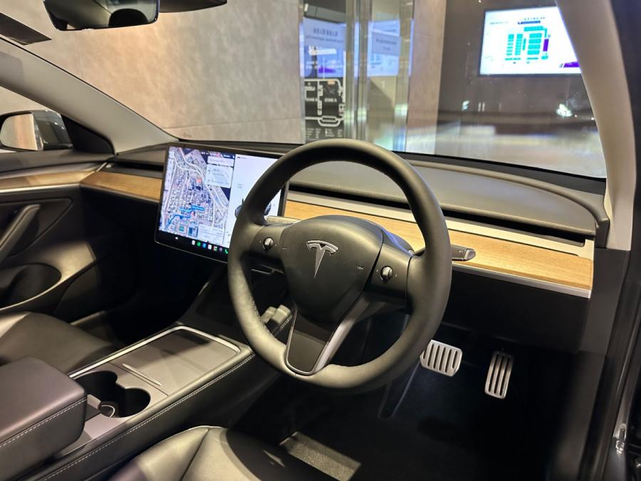 Model 3 performance  Daul Motor - Image 2