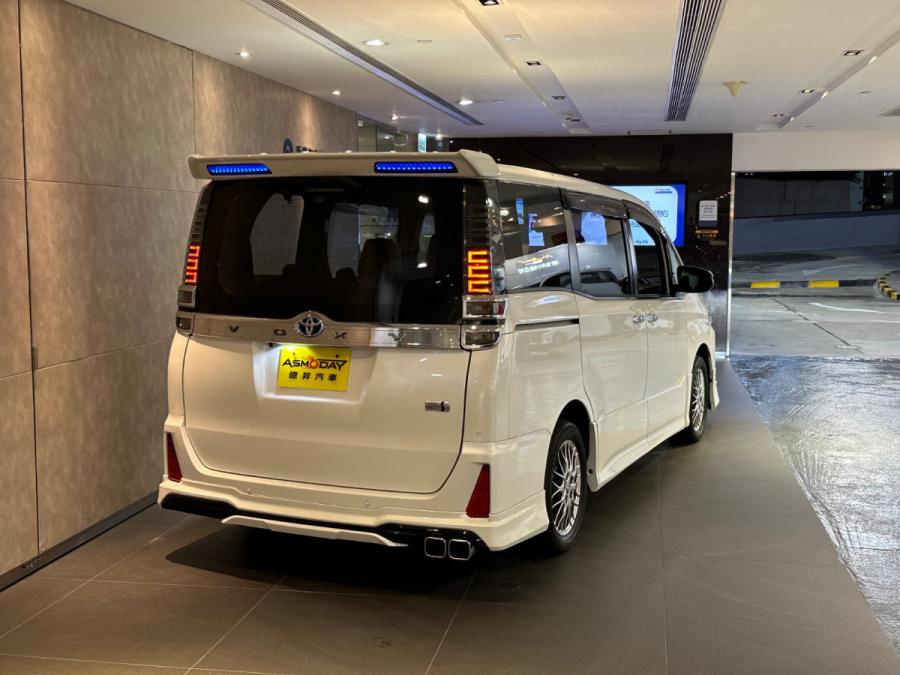 Voxy Hybrid ZS 煌II Modellista - Image 8