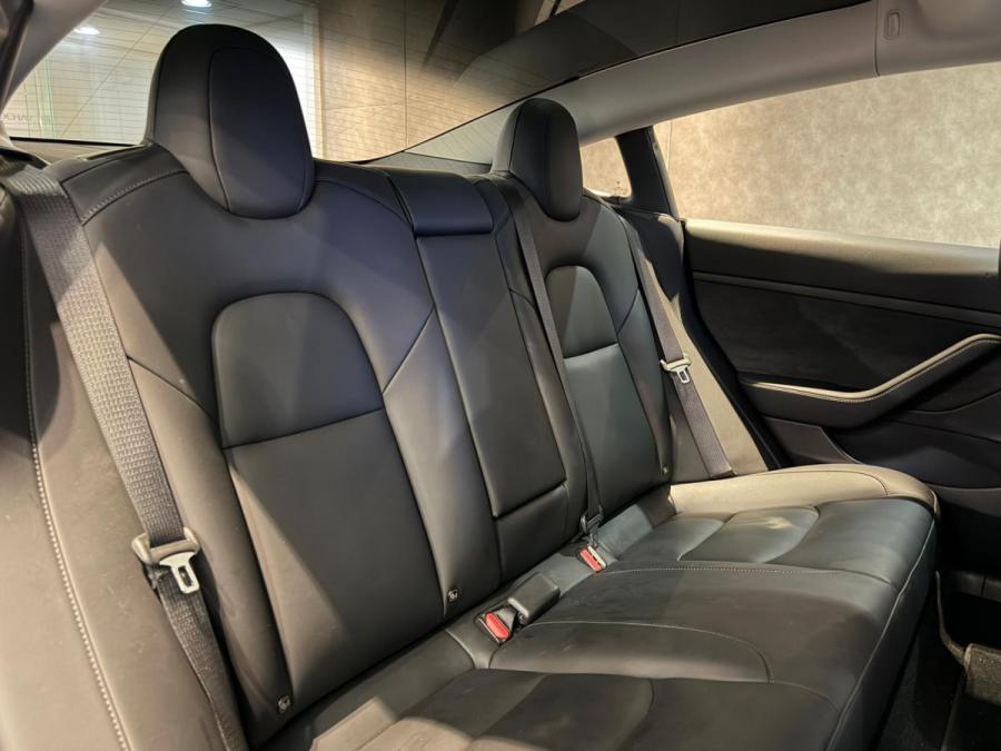 Model 3 performance Dual Motor All Wheel Drive - Image 9
