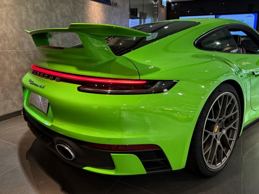911 Carrera 4S Coupe - Image 4
