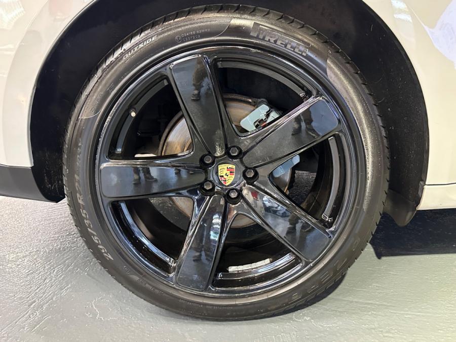 Macan GTS - Image 5