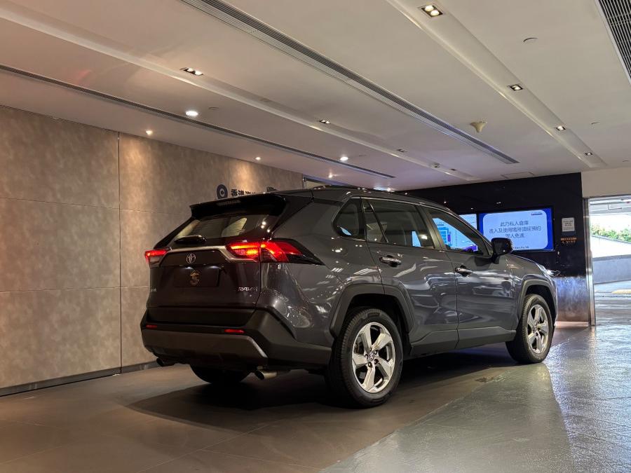 RAV 4 - Image 4