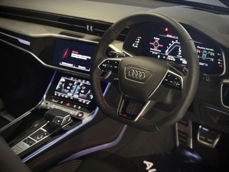 RS6 AVANT QUATTRO - Image 10