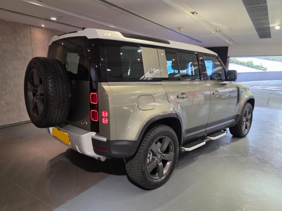 DEFENDER 110 P400 HSE 7S - Image 2