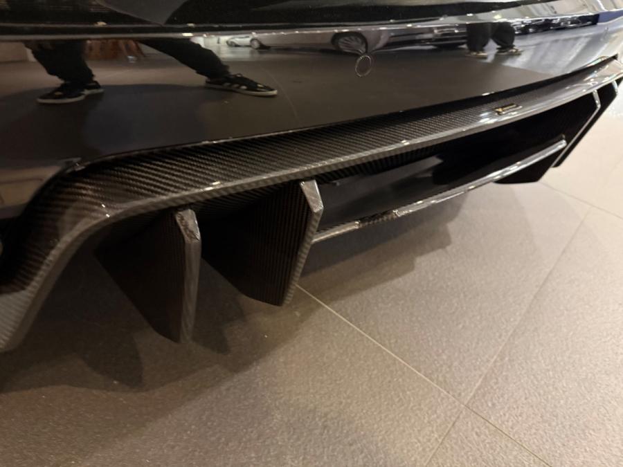 R8 - Image 7