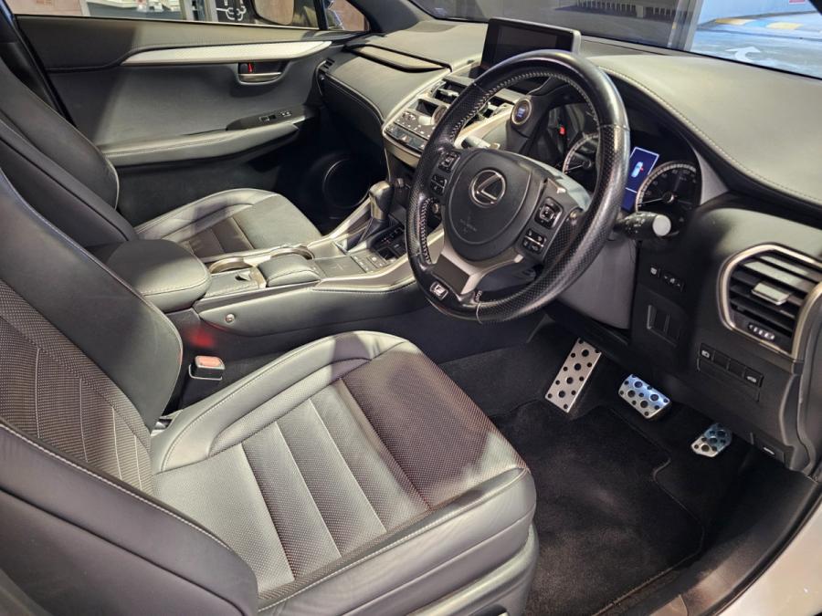 NX300 F sport - Image 3