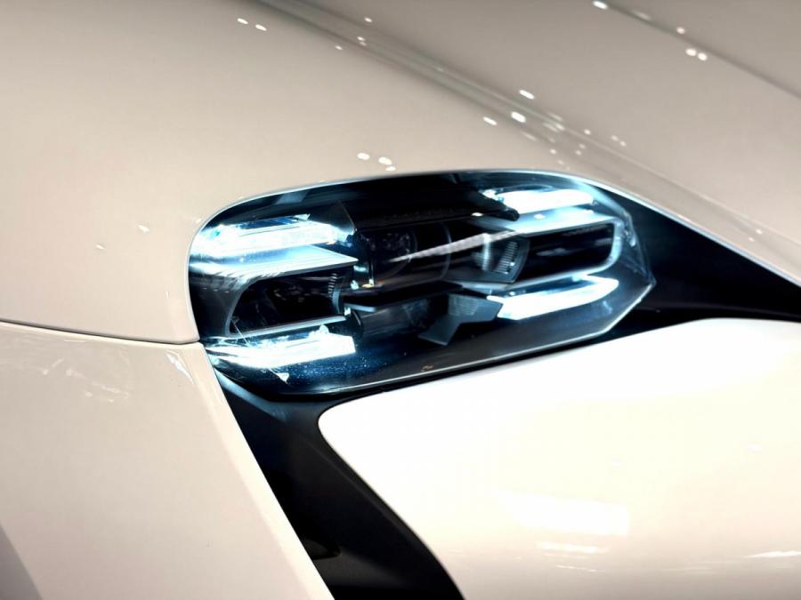 Taycan - Image 3