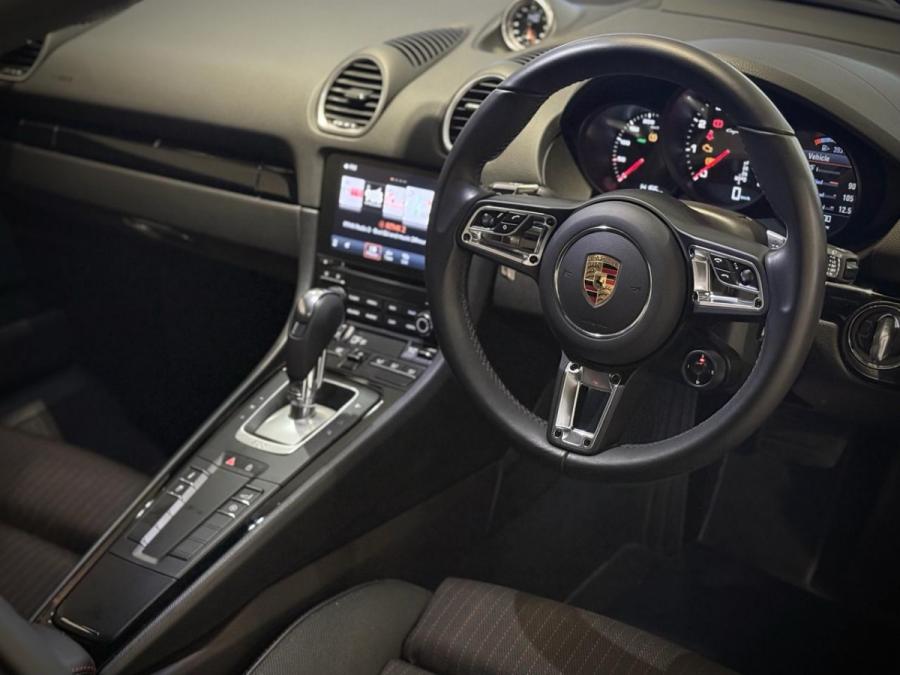 718 CAYMAN T - Image 8