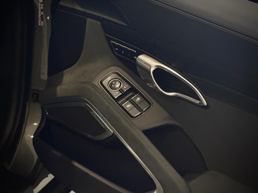 718 CAYMAN GTS 4.0 - Image 14