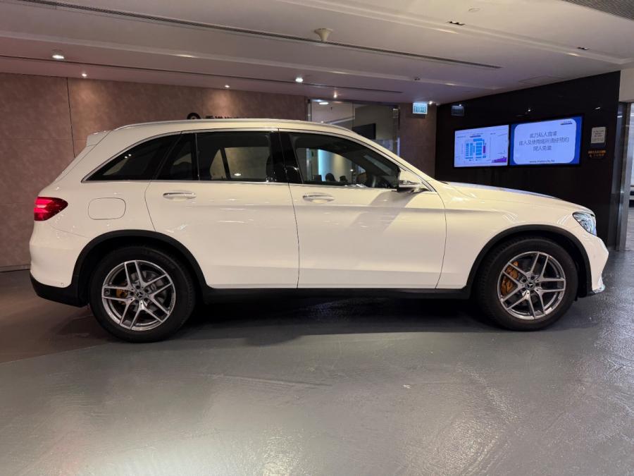 Glc300 AMG 4MATIC - Image 4