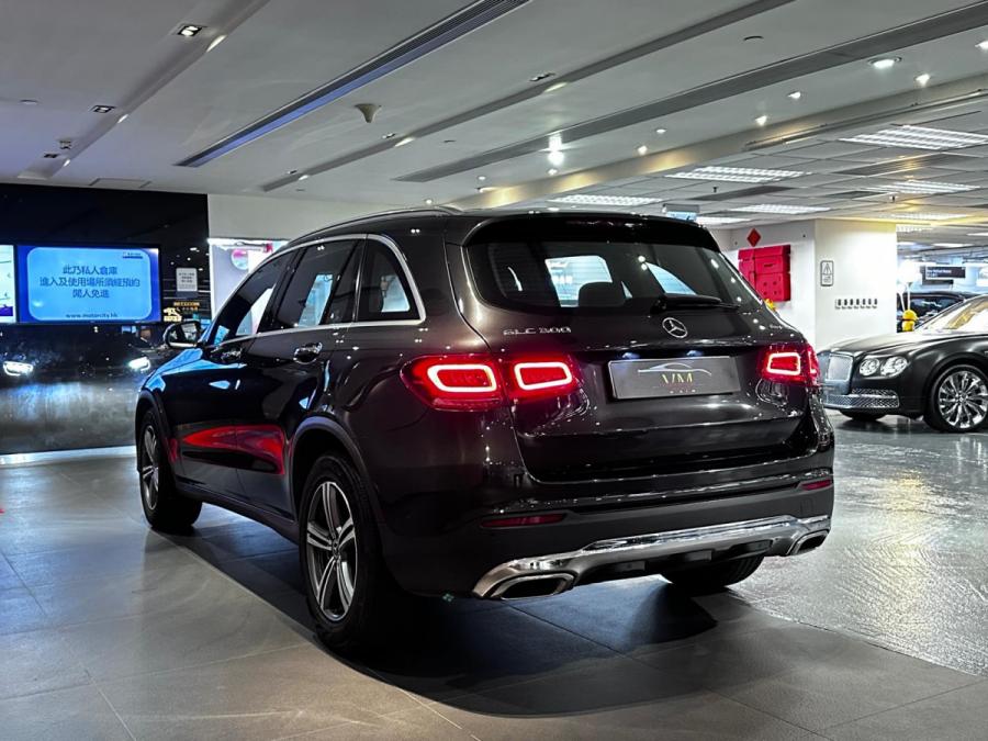 GLC300 4MATIC FL (X253) - Image 4
