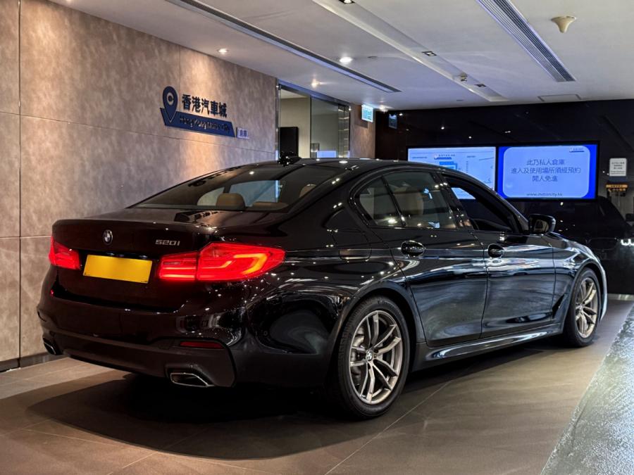 520iA M SPORT - Image 2