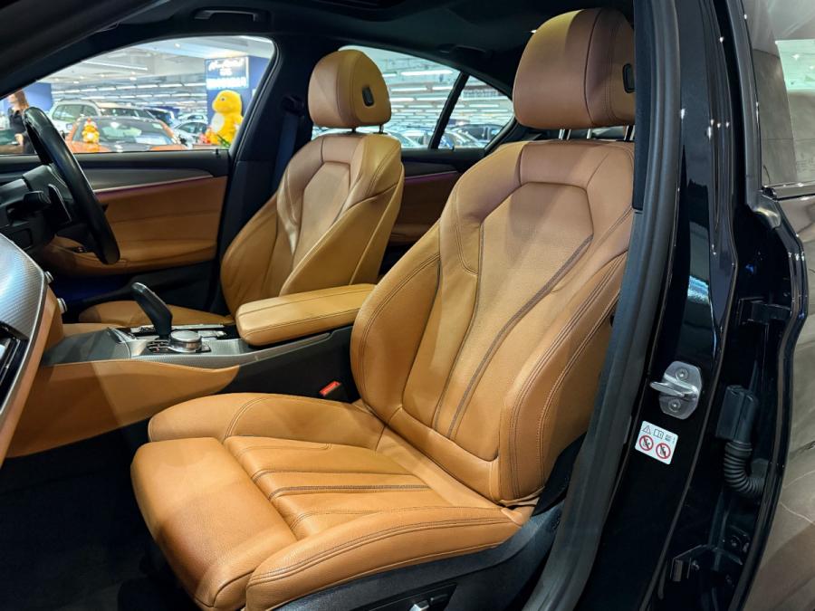 520iA M SPORT - Image 7