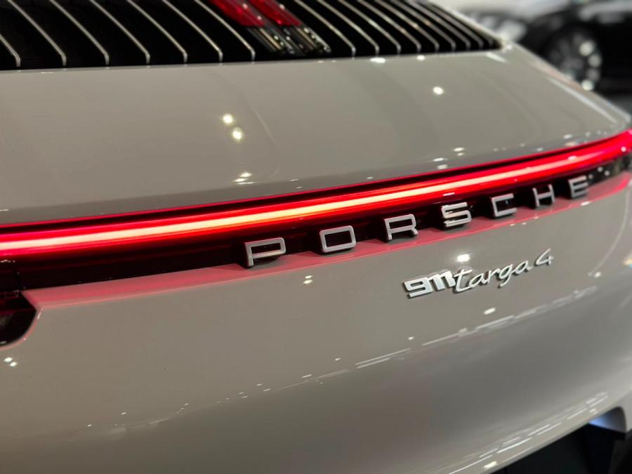 992 Targa 4 - Image 6