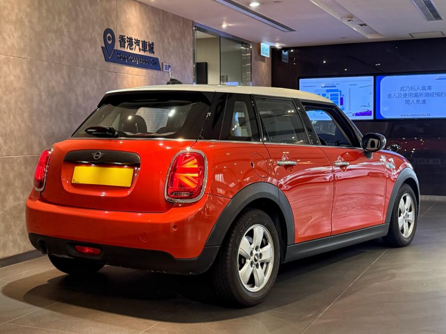 Mini Cooper 1.5 (F55) - Image 2