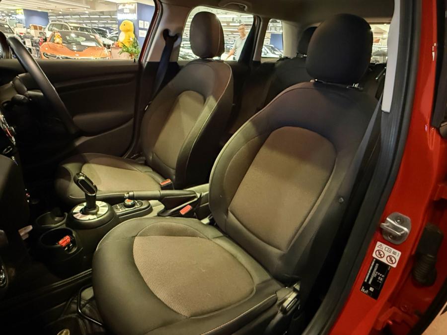 Mini Cooper 1.5 (F55) - Image 7
