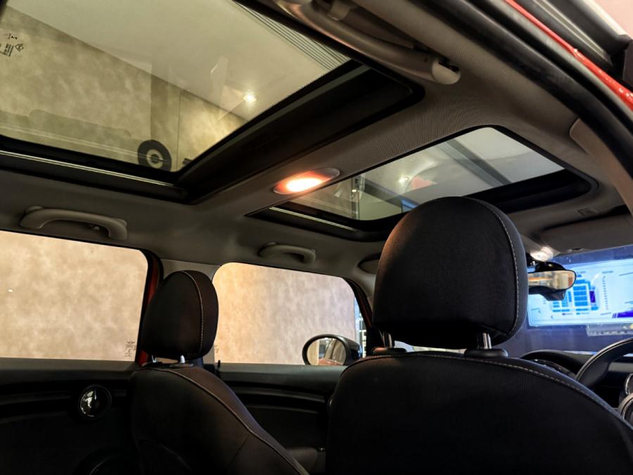 Mini Cooper 1.5 (F55) - Image 8