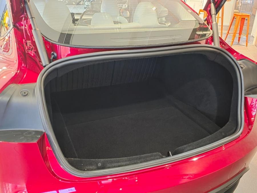 MODEL 3 LR - Image 4