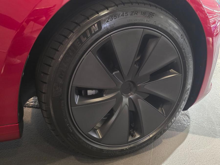 MODEL 3 LR - Image 11