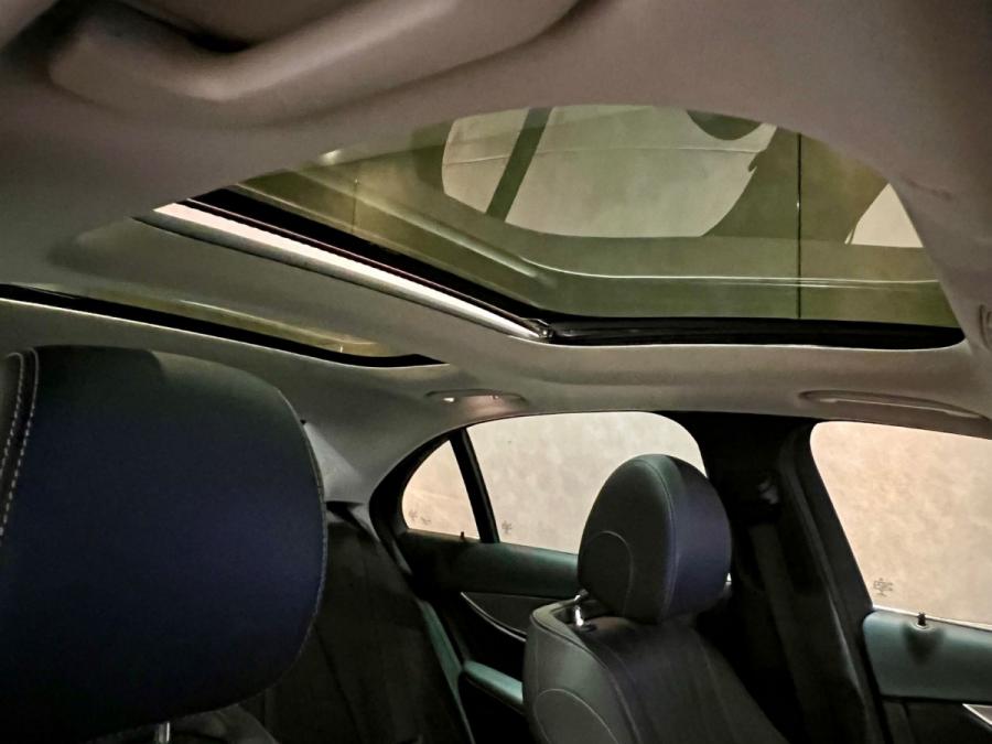 E200 AVANTGARDE - Image 4