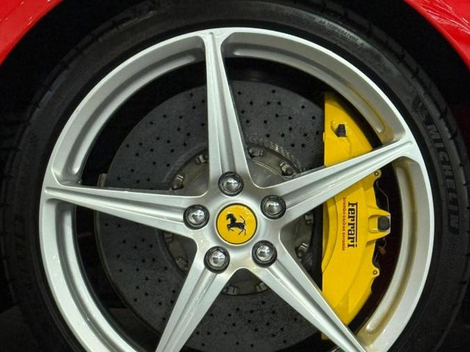 458 Spider - Image 3