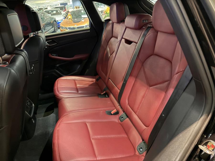 Macan GTS - Image 9