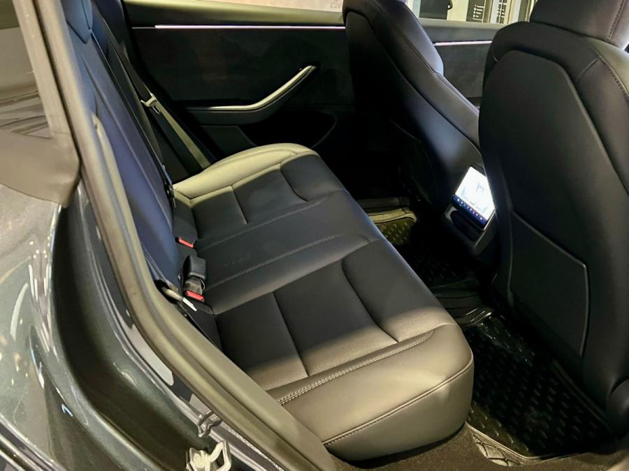 Model 3 LR - Image 3