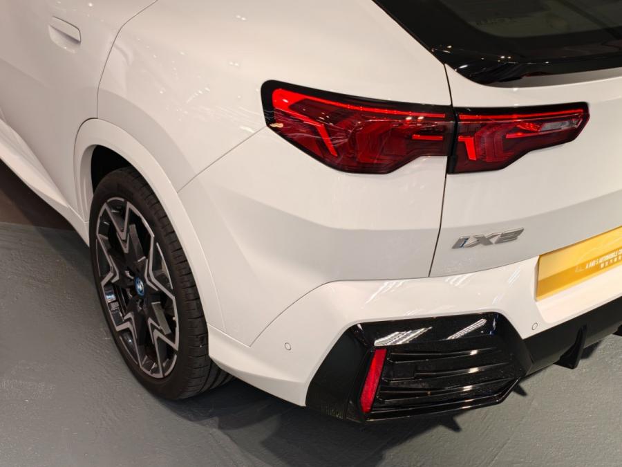 IX2 EDRIVE20 M SPORT EDITION (U10) - Image 19