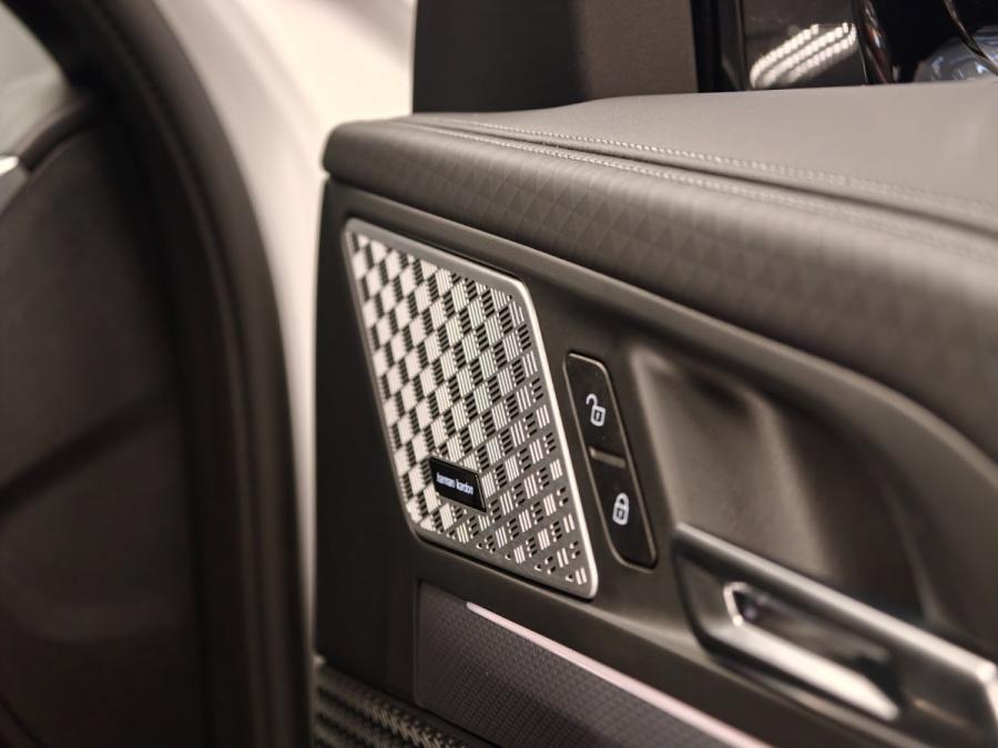 IX2 EDRIVE20 M SPORT EDITION (U10) - Image 5