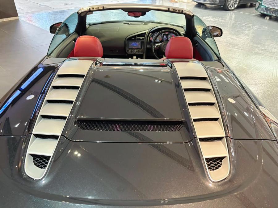 R8 SPYDER 4.2 V8 - Image 11