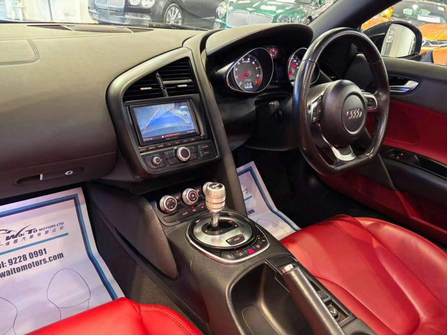 R8 SPYDER 4.2 V8 - Image 7