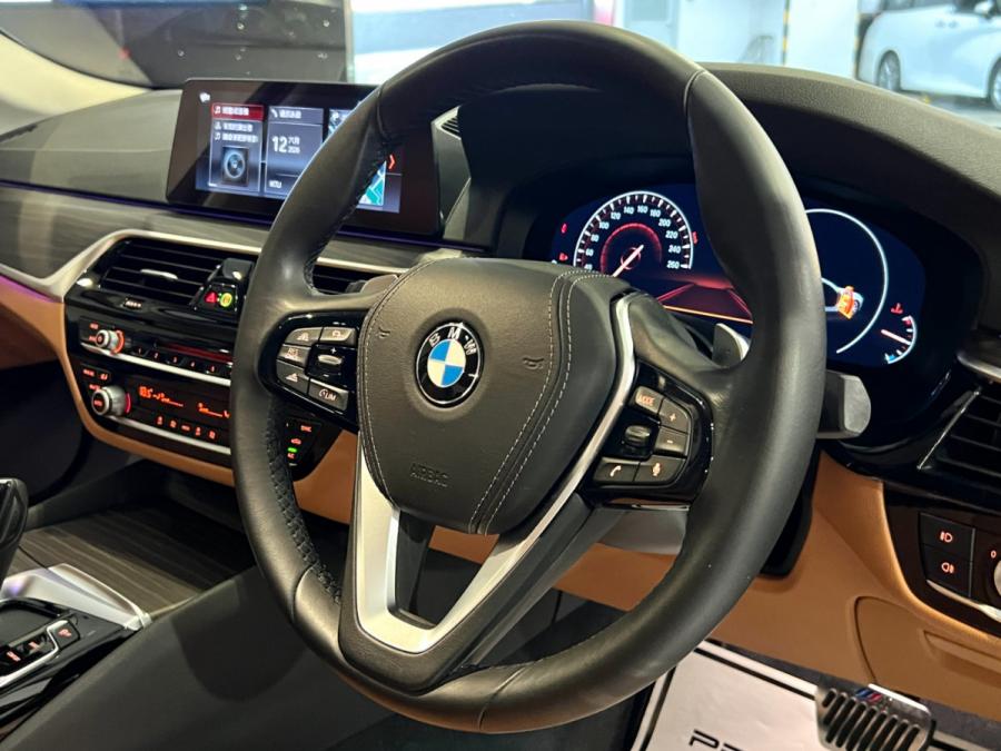 G30 520IA SPORT - Image 4