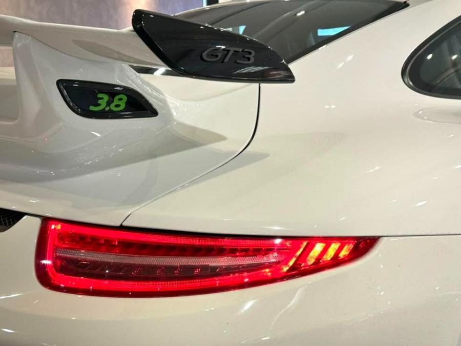 911 GT3 - Image 8