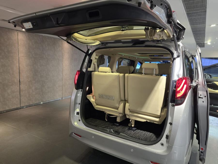 ALPHARD 3.5 - Image 4