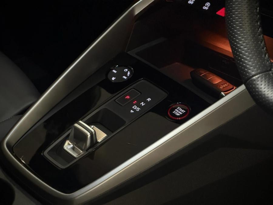 RS3 SEDAN QUATTRO - Image 8