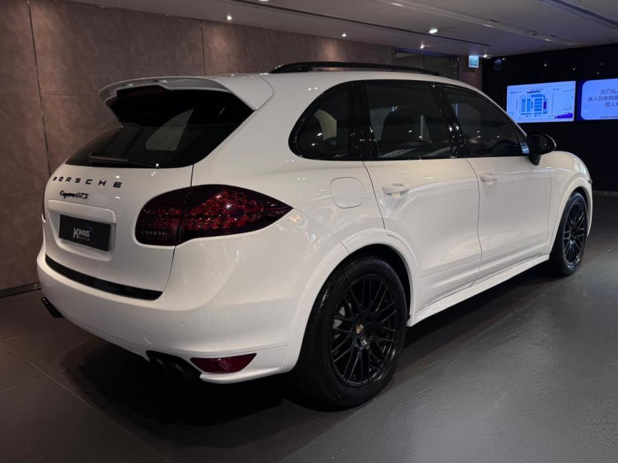 CAYENNE GTS - Image 2