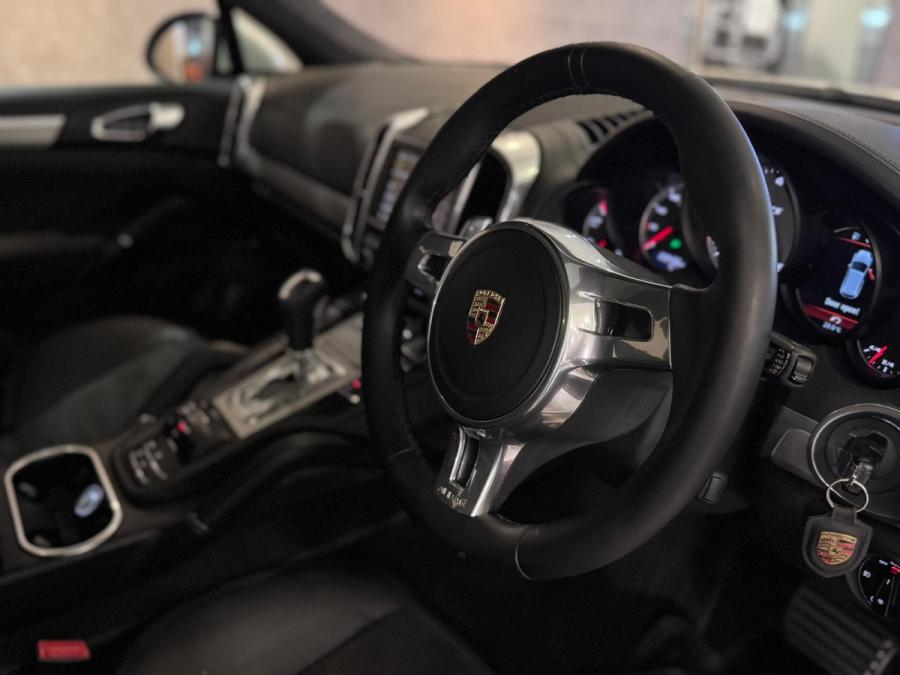 CAYENNE GTS - Image 3