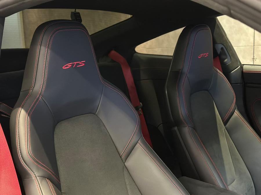 911  992 CARRERA 4 GTS - Image 9