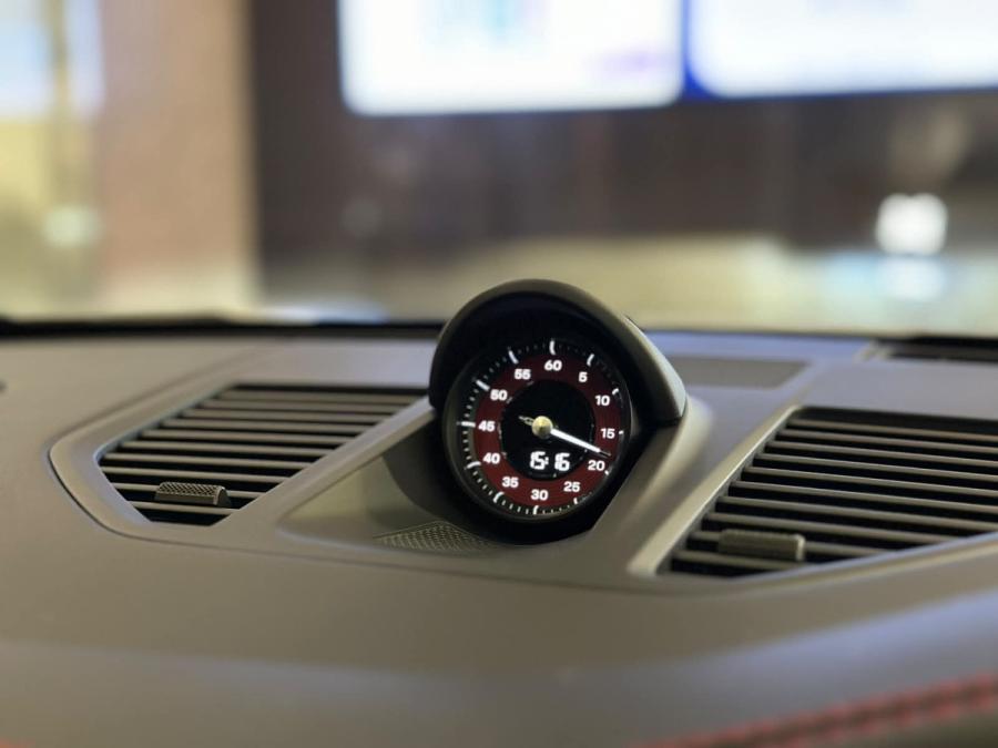911  992 CARRERA 4 GTS - Image 11