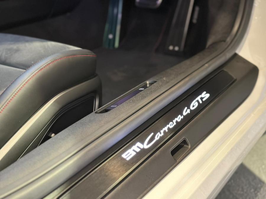 911  992 CARRERA 4 GTS - Image 6