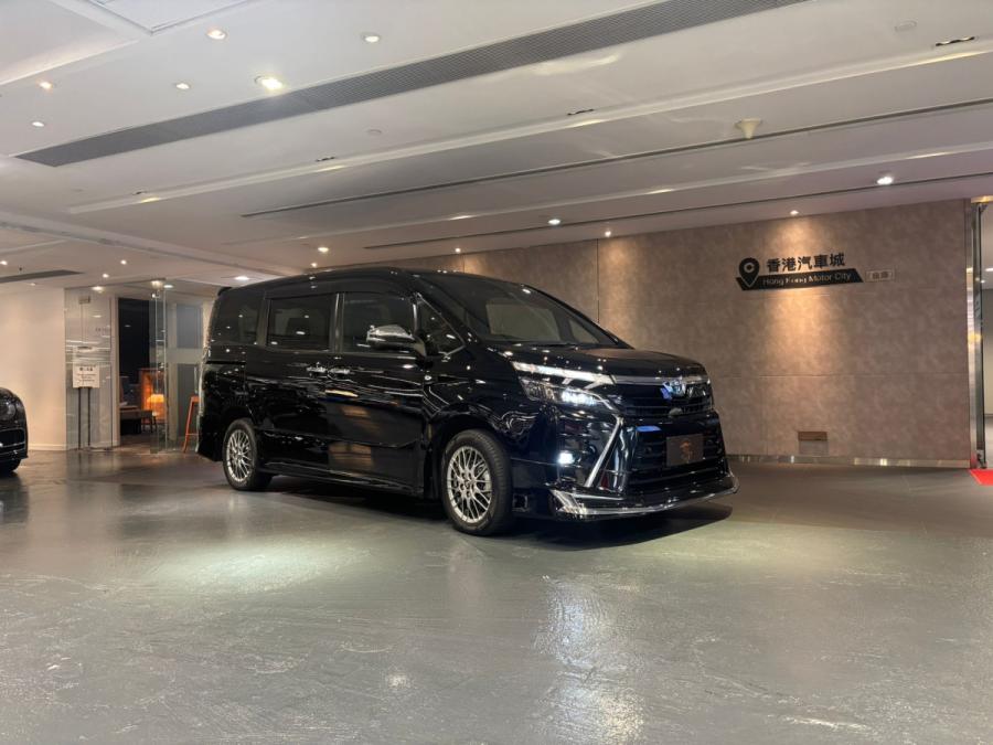 TOYOTA Voxy ZS Hybrid Modellista