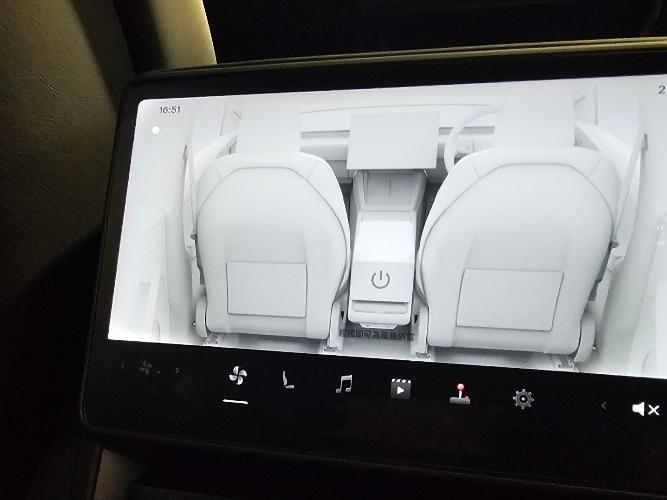 MODEL Y RWD - Image 6