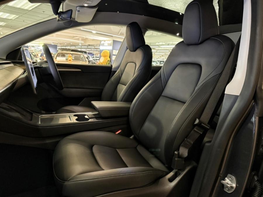 MODEL Y RWD - Image 9