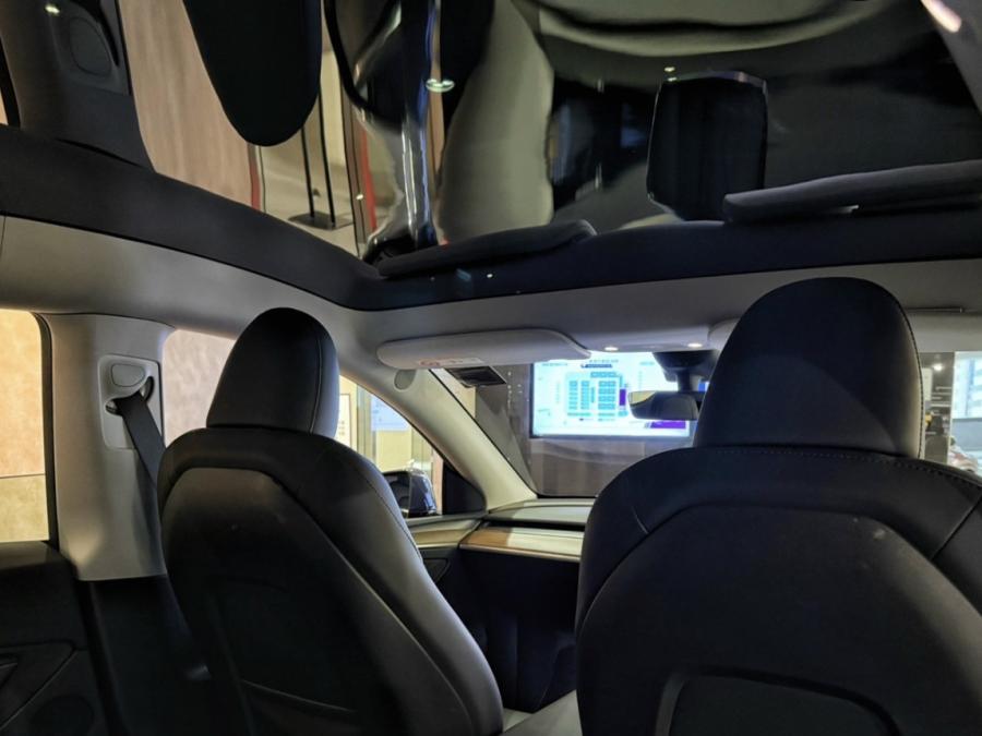 MODEL Y RWD - Image 11
