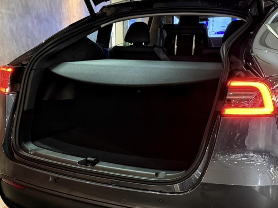 MODEL Y RWD - Image 4
